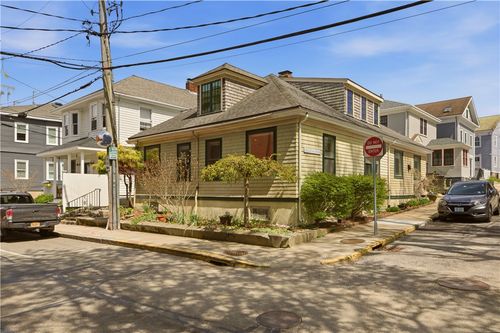 24 Spring St, Newport, RI, 02840-2966 | Card Image