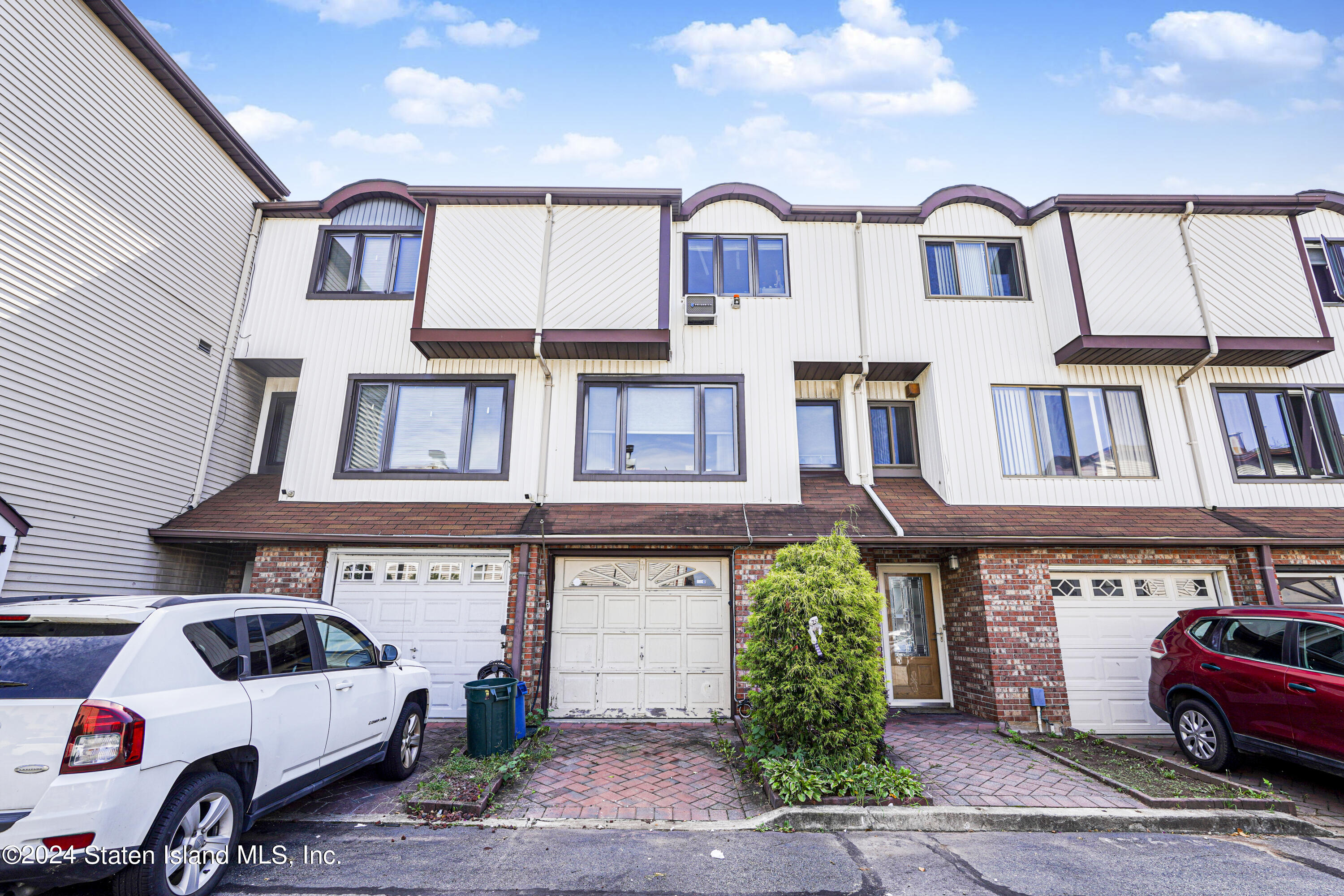 Venus Ln, Staten Island, NY 10314