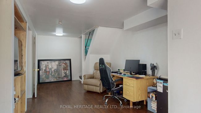 621 Cobblehill Dr, House attached with 4 bedrooms, 3 bathrooms and 3 parking in Oshawa ON | Image 24