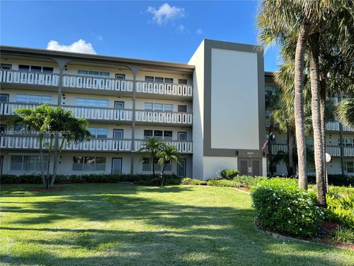 apt-f1-4701 Martinique Dr, Coconut Creek, FL, 33066-1431 | Card Image
