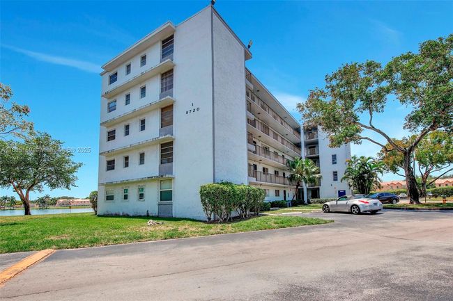 APT-401 - 8720 N Sherman Cir, Condo with 2 bedrooms, 2 bathrooms and null parking in Miramar FL | Image 30