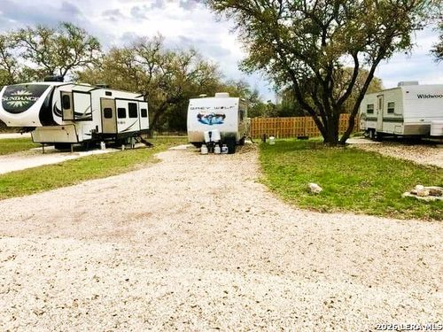 605 Lakeshore Ln, Bandera, TX, 78003-3872 | Card Image