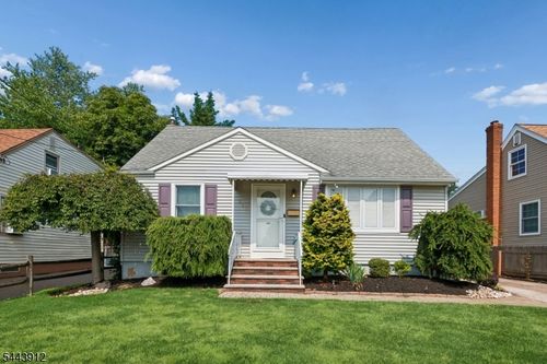 517 Joseph Ave, Woodbridge, NJ, 07095-2209 | Card Image