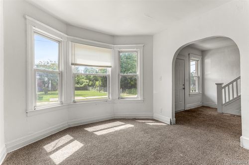 5907 Iroquois St, Detroit, MI, 48213-2503 | Card Image