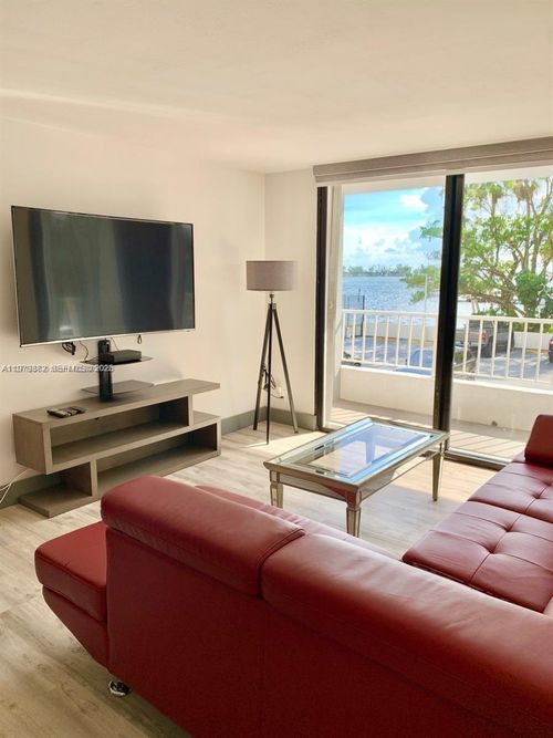apt-3j-200 Se 15th Rd, Miami, FL, 33129-1202 | Card Image