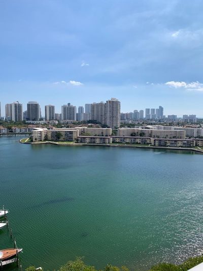 1605 - 18041 Biscayne Blvd, Condo with 2 bedrooms, 2 bathrooms and null parking in Aventura FL | Image 2