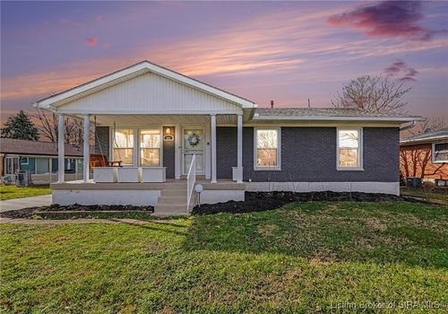 901 Sunnyside Dr, Clarksville, IN, 47129-1942 | Card Image