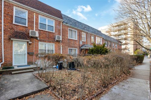 68 Selfridge Street, New York, NY, 11375 | Card Image