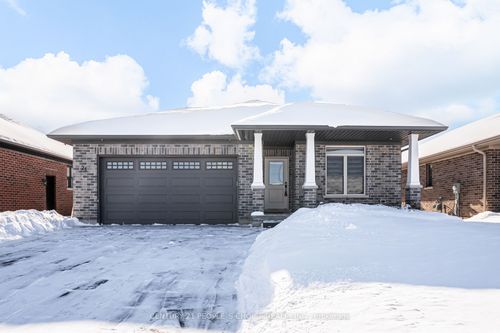 21 Aberdeen St, Stirling, ON, K0K3E0 | Card Image