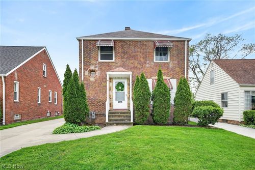 6115 Brownfield Dr, Parma, OH, 44129-4003 | Card Image