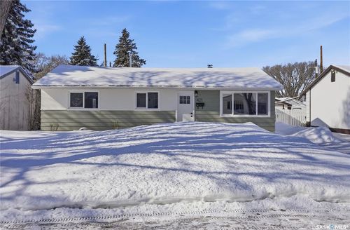 421 X Avenue N, Saskatoon, SK, S7L3K1 | Card Image