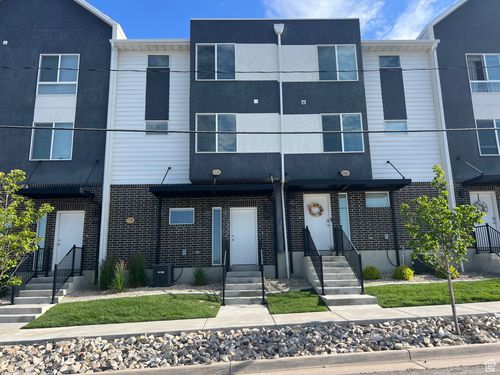 88 E 200 S, Clearfield, UT, 84015-1009 | Card Image