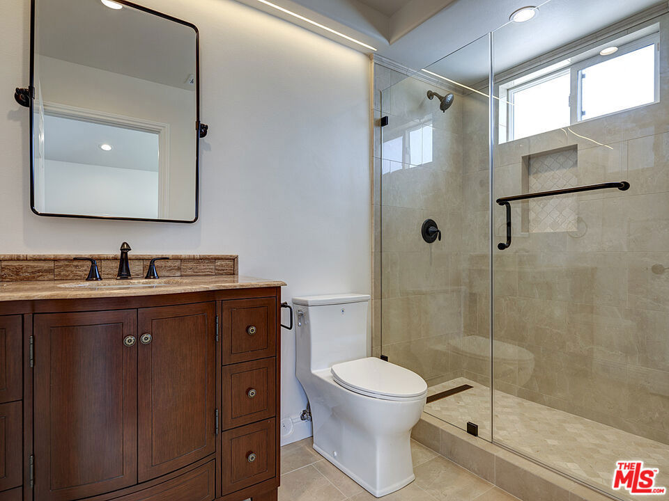 Residential Lease in Los Angeles 5