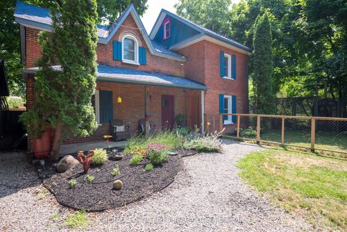469 Hopkins Ave, Peterborough, ON, K9H2R9 | Card Image