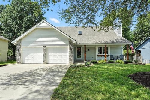 2128 Sunset Cir, Pleasant Hill, MO, 64080-8969 | Card Image