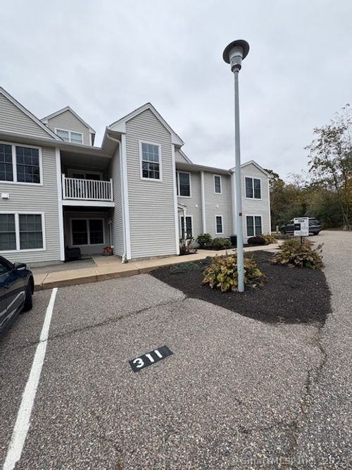 unit-311-130 Meridian St, Groton, CT, 06340-4070 | Card Image