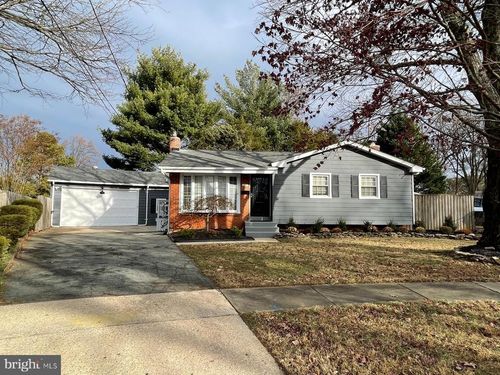 13020 Saint Charles Pl, ROCKVILLE, MD, 20853-3136 | Card Image