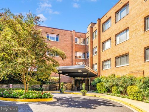 apt-613-3900 Tunlaw Rd Nw, WASHINGTON, DC, 20007-4824 | Card Image