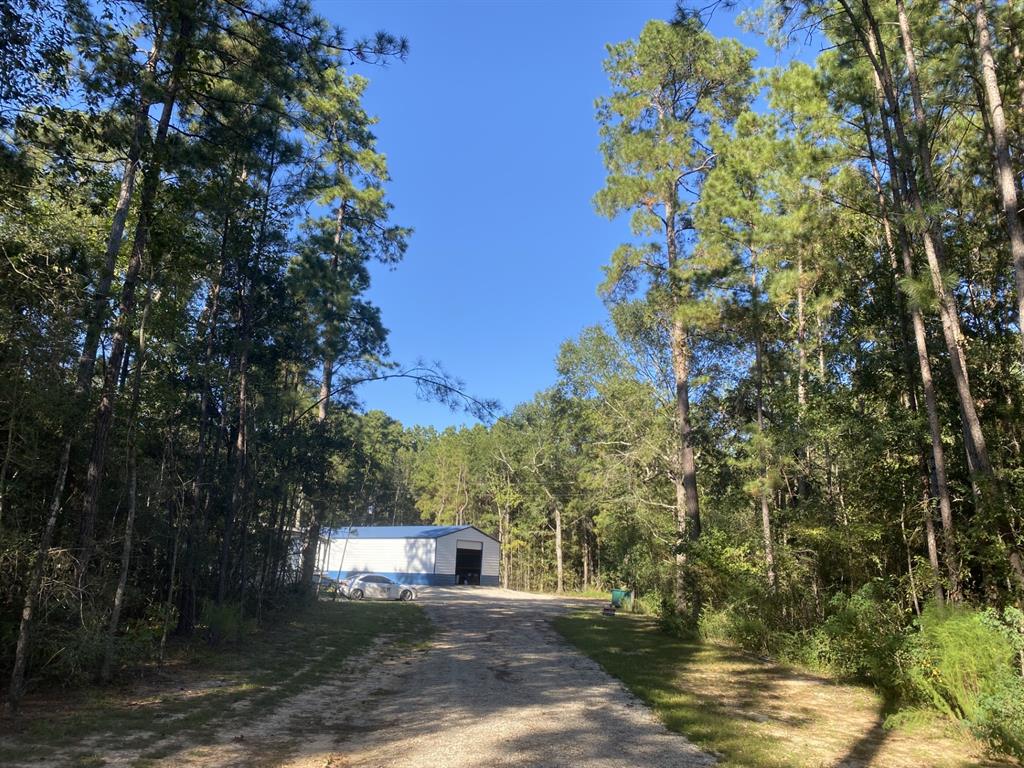 Hall Dr, Montgomery, TX 77316
