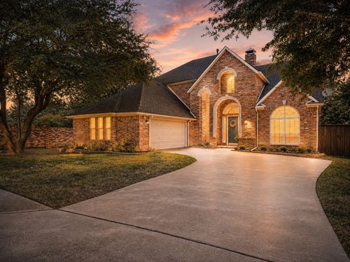 2105 Birdwood Cir, Corinth, TX, 76210-1931 | Card Image