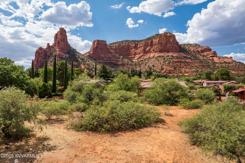 10 Sugarloaf Rd, Sedona, AZ, 86351-8645 | Card Image