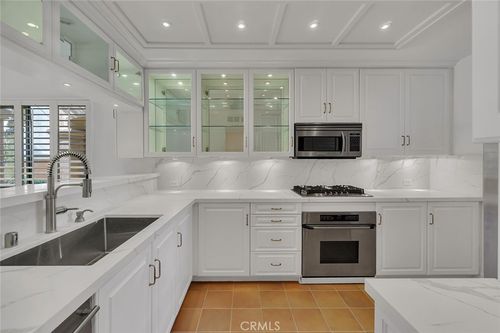 172 Villa Point Dr, Newport Beach, CA, 92660-6245 | Card Image