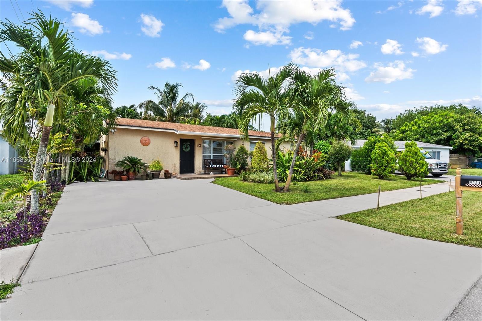 24th St, Fort Lauderdale, FL 33317