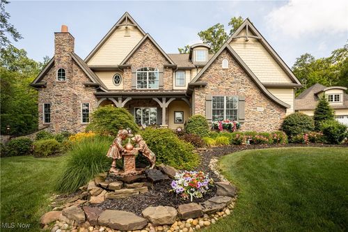 2976 Sutton Ln, Medina, OH, 44256-7675 | Card Image