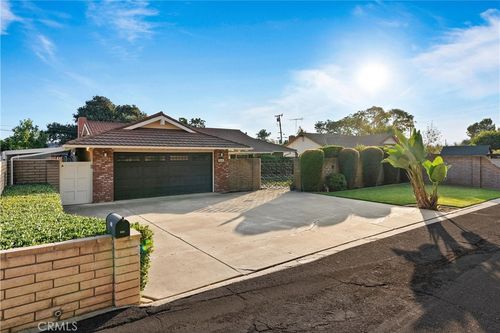 564 E Fellows Dr, Orange, CA, 92865-2857 | Card Image