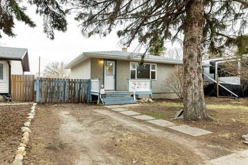 5209 Wilson St, Blackfalds, AB, T4M0E8 | Card Image