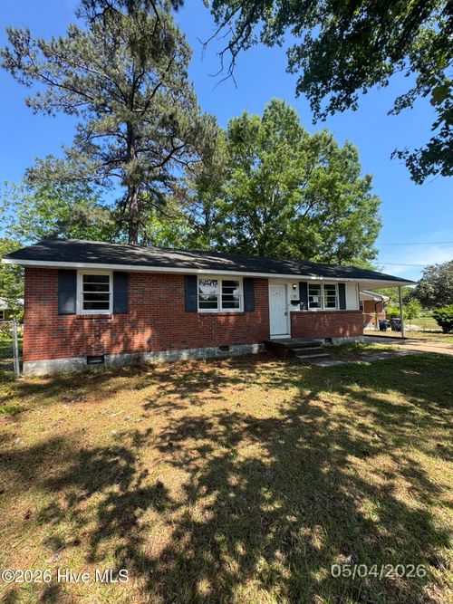 101 Armstrong Dr, Jacksonville, NC, 28540-7001 | Card Image