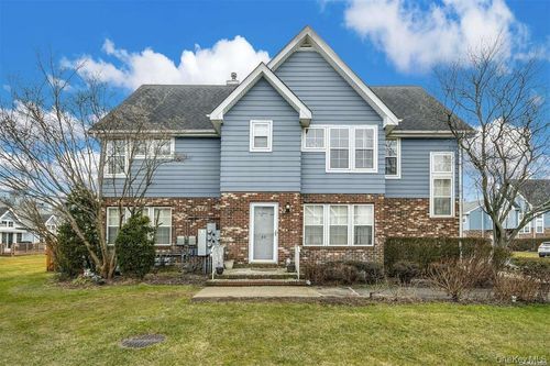 43-41-43 Broadlawn Dr, Central Islip, NY, 11722-4616 | Card Image