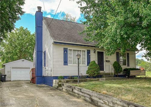 1498 Eastwood Ave, Akron, OH, 44305-1479 | Card Image