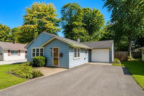 4841 Robinwood Dr, Mentor, OH, 44060-1150 | Card Image