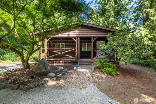 22248 Se 275th Pl, Maple Valley, WA, 98038-3218 | Card Image