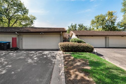 5814 Meadow Wood Ln, Fort Worth, TX, 76112-3035 | Card Image