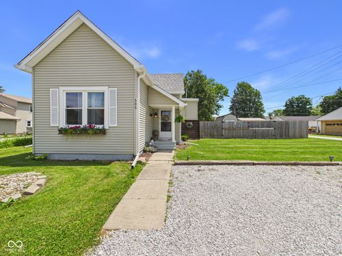 505 N 13th St, Elwood, IN, 46036-1211 | Card Image