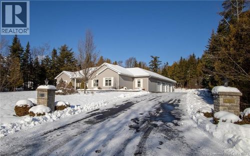 10 Maliseet Dr, Rothesay, NB, E2E2G6 | Card Image