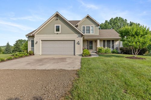 9752 Jackson Rd, Clarksville, MI, 48815-9641 | Card Image