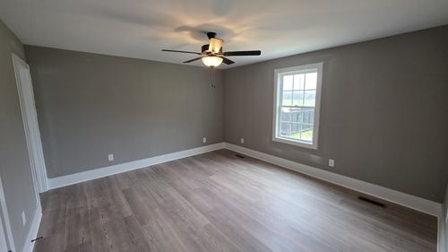 5050 Dickens Hill Rd, Bradyville, TN, 37026-5311 | Card Image