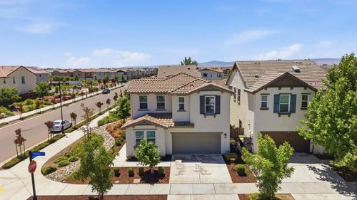 1702 Plumas Dr, Lathrop, CA, 95330-8237 | Card Image