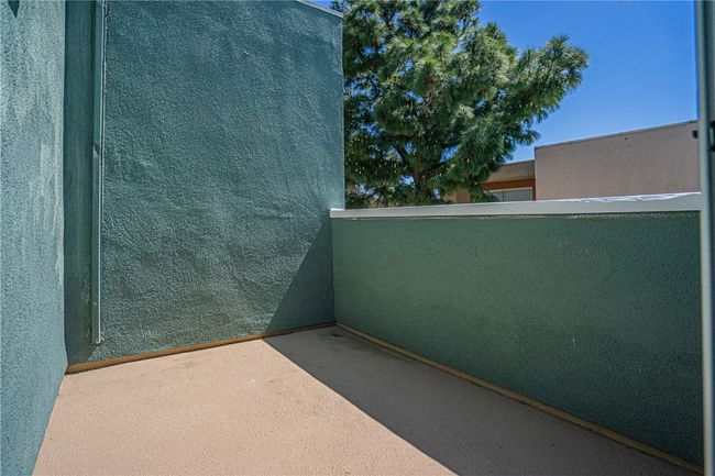 10712 Knott Ave, Condo with 2 bedrooms, 2 bathrooms and 2 parking in Stanton CA | Image 15