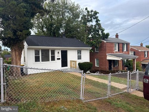4012 Vine St, Capitol Heights, MD, 20743-5616 | Card Image