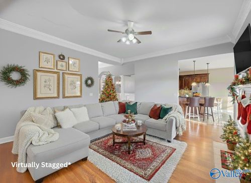 7515 Parktrace Ln Se, Owens Cross Roads, AL, 35763-8850 | Card Image