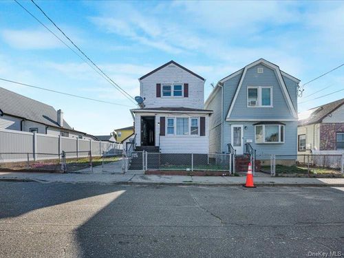 91 Elzey Ave, Elmont, NY, 11003-1532 | Card Image