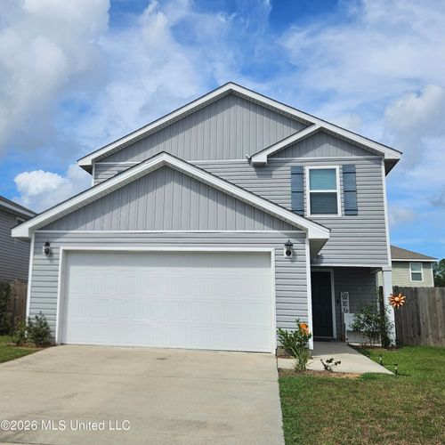 2205 Magazine St, Ocean Springs, MS, 39564-3621 | Card Image