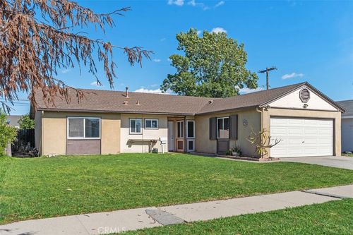 14492 Spa Dr, Huntington Beach, CA, 92647-2046 | Card Image