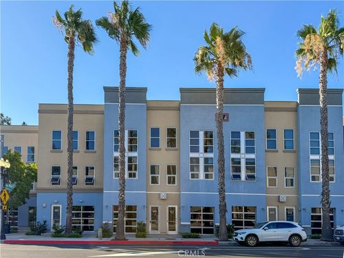 909 E Santa Ana Blvd, Santa Ana, CA, 92701-4160 | Card Image