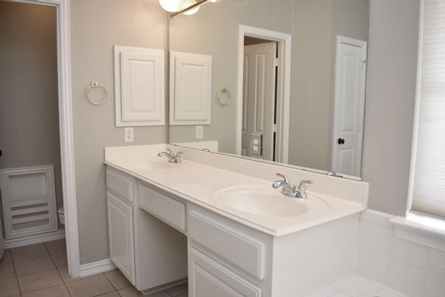 208 Silver Oak Dr, House other with 3 bedrooms, 2 bathrooms and null parking in Grapevine TX | Image 11