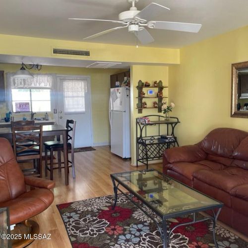 apt-b-133 S Paseo Pena, Green Valley, AZ, 85614-2796 | Card Image
